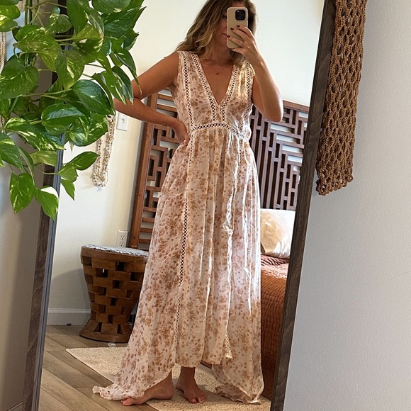 Tiare Hawaii Salt & Grace maxi dress - Picture 1 of 2